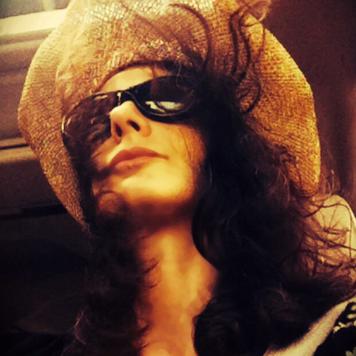 Liberty loving, Gun-toting, conservative, Vet-tech, Personal Trainer, Mommy on a mission to expose corrupt, self-serving, power hungry politicians.
