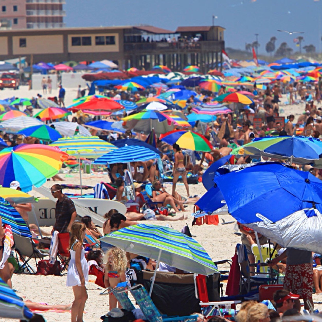 Follow if youre going to Gulf Shores, Alabama for Spring Break March 2015! Tag people to get the account out there and meet people going! Its gonna be a blast!