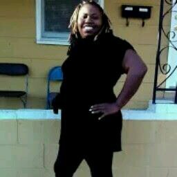 sexynthick73's profile picture. 