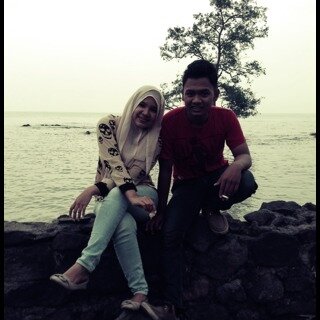 I' be a good meoslem I'm just ordinary girl and love @ysdinata odong  (≧▽≦)づ♥ @irazzmarone ♌ doesn't follow you, but you folllow me シ