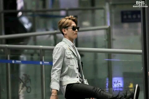 หวัดดีผมมีนามว่า บยอน แบคฮยอน เมนชั่นมาคุยได้ #เล่นบ้างไม่เล่นนี่แหละผม