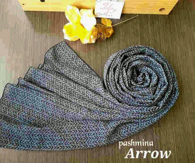 Menjual berbagai macam Hijab  high quality dan mukenah bali . .yg berminat silahkan DM atau mention. See youu dear 082226186677 pin bb : 74a8f973 :))