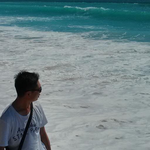 jojo_g2's profile picture. i wanna ride my bike. but my hands is stuck to my joy-con*