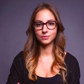 Love in marketing and ux design. Bloggers hunter. Champagne drinker.