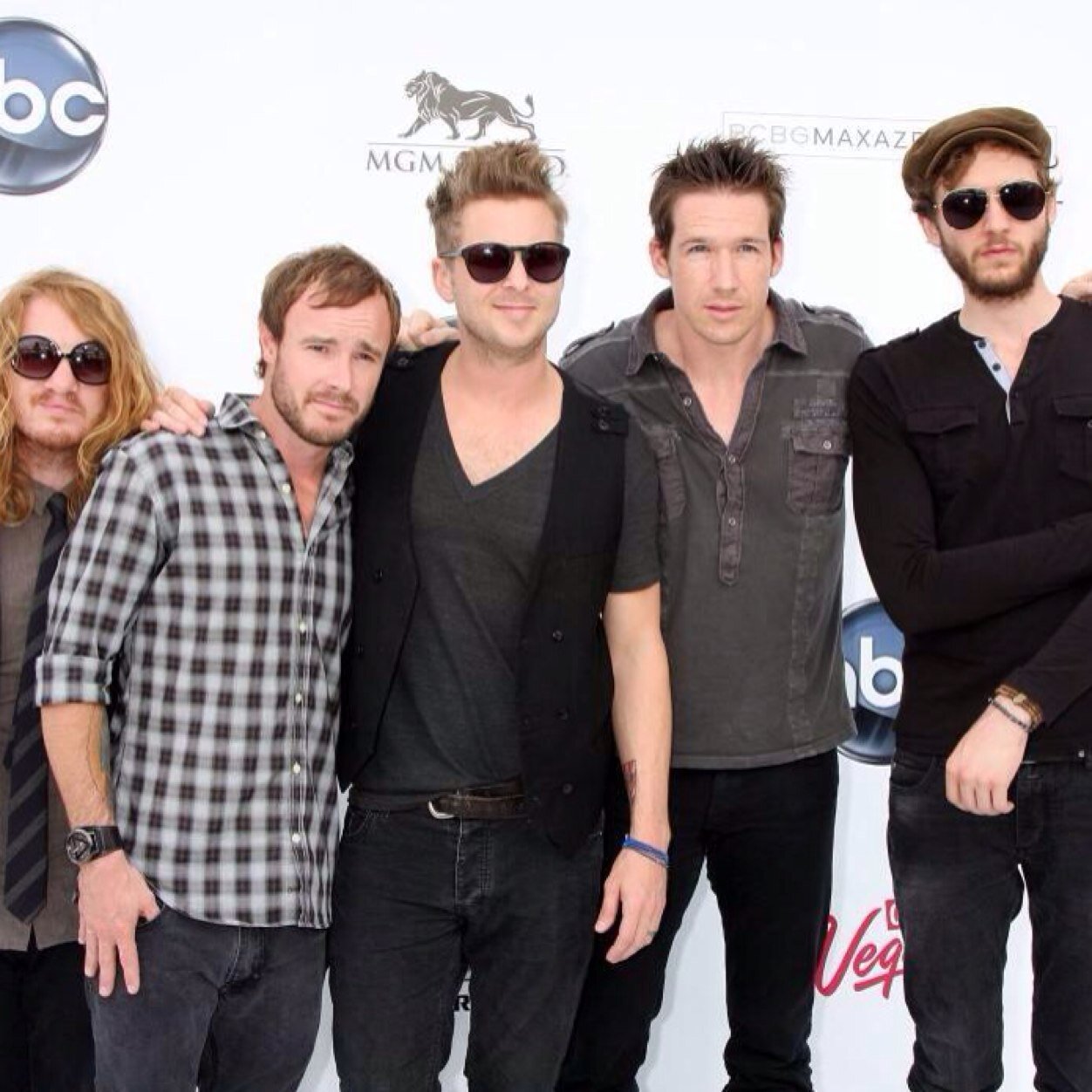 Please follow my friend @lovinglifeand1R, thank you!