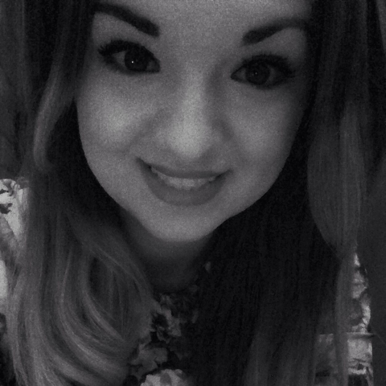 instagram: annaholmes93