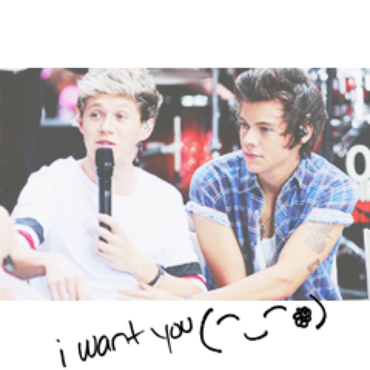 FREE FOLLOW FROM @twerkarryxo ! She's got Harry/5, Beau/5 and Ariana Grande. FOLLOW HER !!!