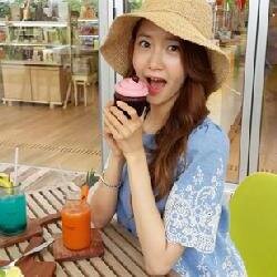 Jigeumeun seonyeoshidae¬! Hello there! Girls' Generation's visual Im YoonA here! ^^