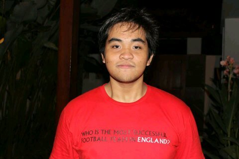 Faculty of Law UGM 2011.|Urban Cyclist.|Chairman of I-Read Bulletin.|Fans of Manchester United FC .