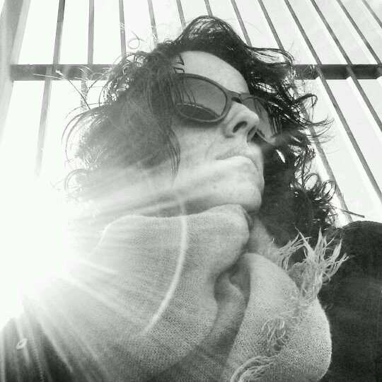 SbaqueS's profile picture. Nada real puede ser amenazado si nada irreal existe. Decidí dejar de ser prisionero de mi pasado para ser arquitecto de mi futuro.