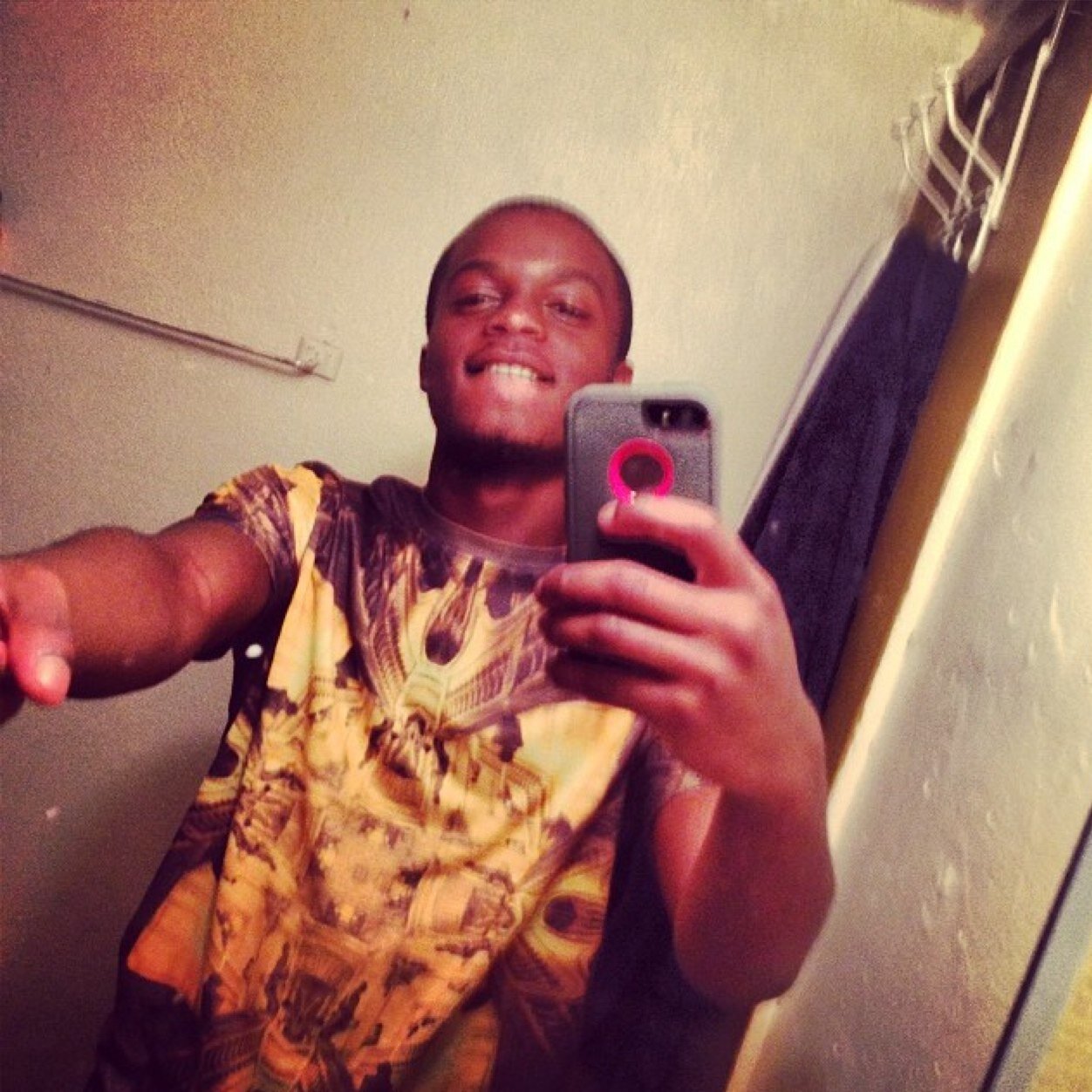 | #DMV | #DirtyBirdNation| #NolesNation | IG : IGetHeauxz | #TeamJamaican | #GCHS |