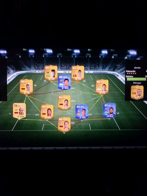 Cambiamos fifa poins por monedas, sorteamos jugadores para PS3' o PS4!! Siguenos y hablamos por MD!! Somos 100% por 100% fiables!!