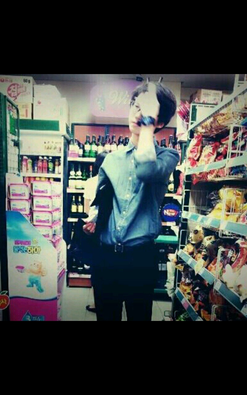 hellojs13's profile picture. 