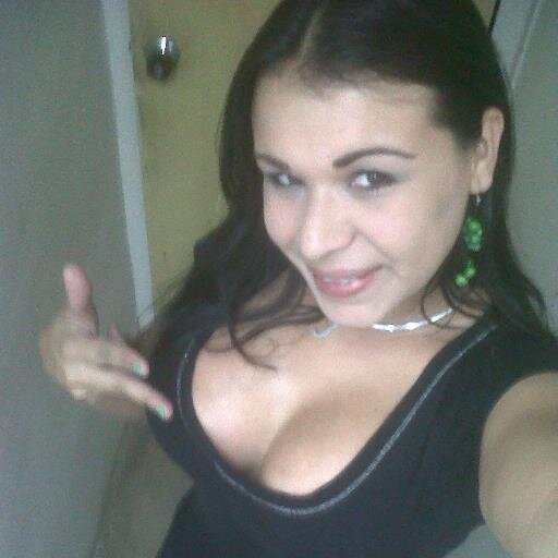 oropezajhoana's profile picture. vive con tus tristezas y disfruta de tus alegrías dios bendiga de echo a mis tristezas creo que las disfruto aun mas que las  alegrías ;)