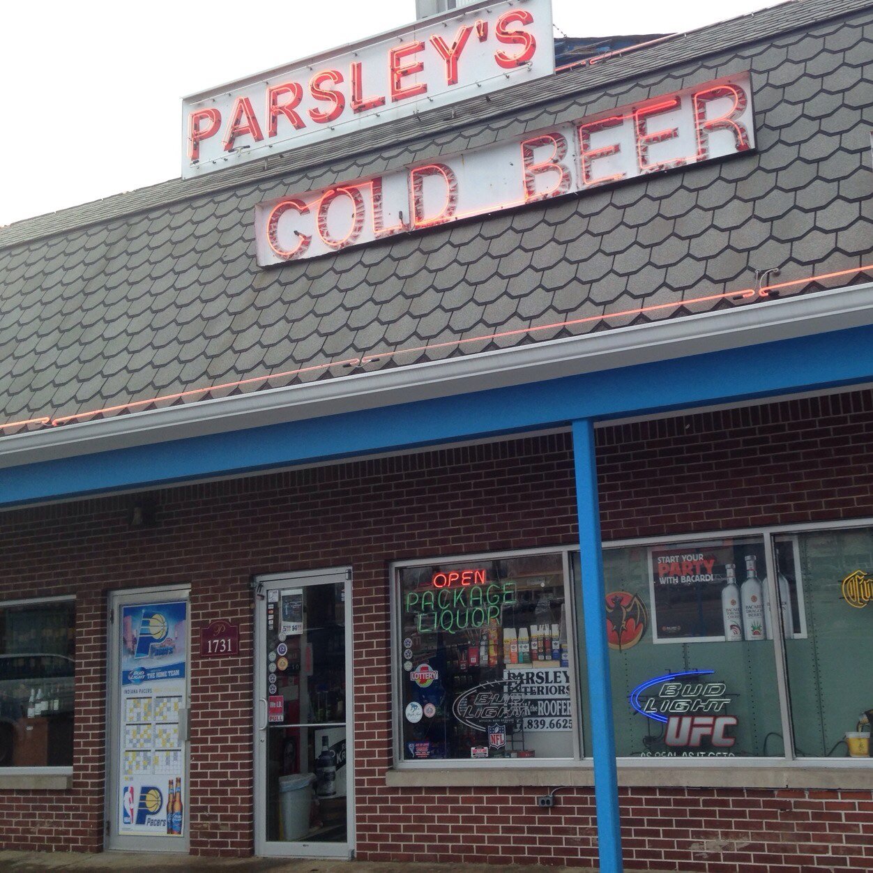 parsleysliquor's profile picture. family owned liquor store since 1964.