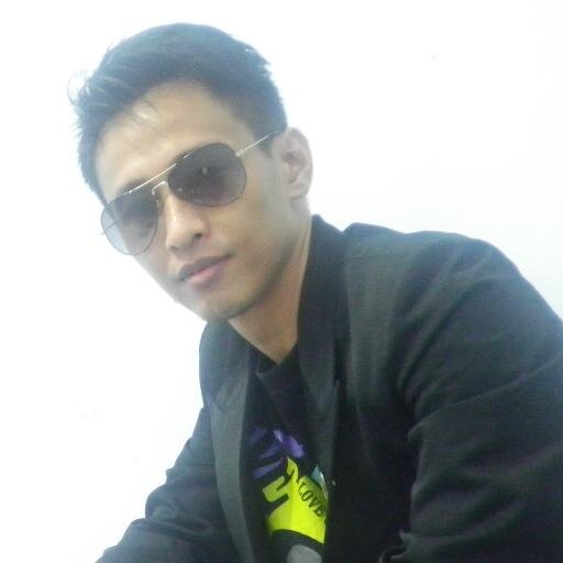 erick_set's profile picture. Belajar pada siapa saja, melalui apa saja, dimana saja, kapan saja..