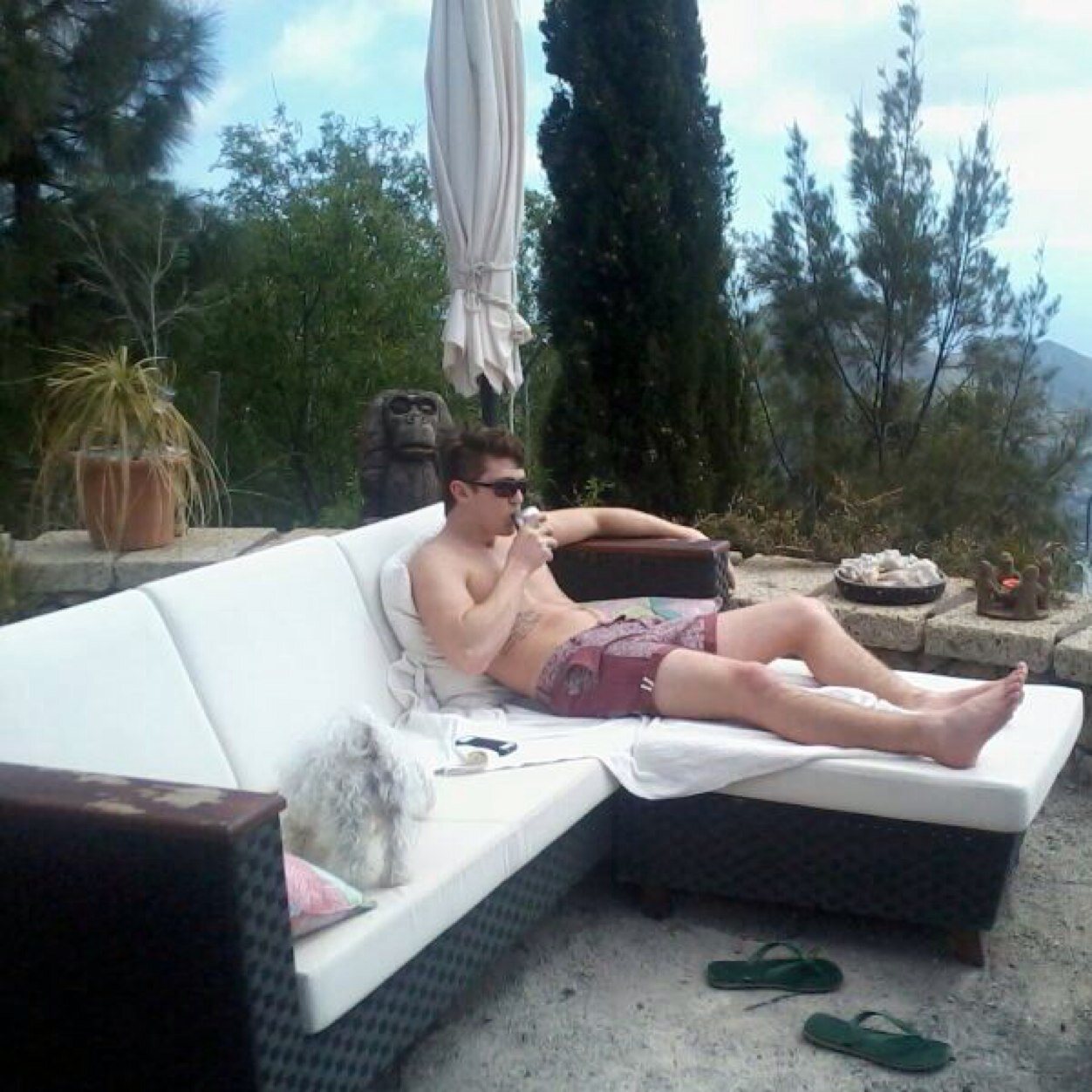 sammwilt's profile picture. live everyday like there is no such thing as tomorrow because how do you know if tomorrow will ever come?