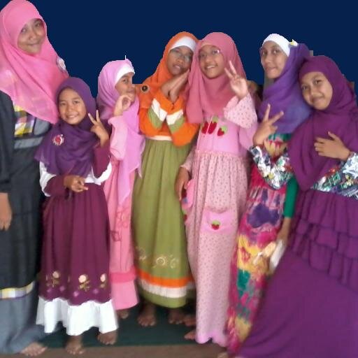 Pngjnkarim's profile picture. Al-Qur'an pedoman kami # menjadi anak yang sholeh dan sholehah # sampaikanlah walau 1 ayat # Semangat belajar IQRO~membaca # @hikmah_p