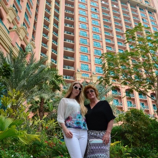 ninagrike's profile picture. 