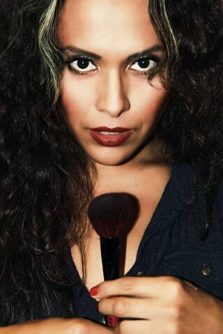 Expert Make-Up artist with specialties in Editorial, High Fashion, Runway, Fantasy , fetish and Men's Looks!