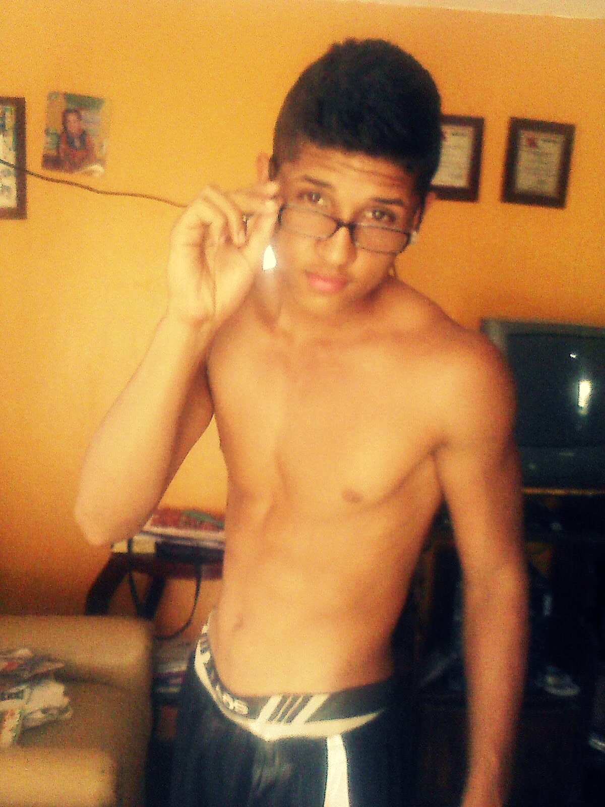 Soy deportista. Modelo Buena persona con quienes son Buenas personas Conmigo...