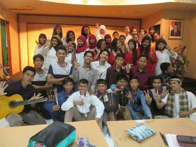 Akun Resmi TWESTER2K14 . Dikelola oleh Salah Satu Murid SMAN 40 . Tweet dari kami ditandai *♥* . Email : twester1314@gmail.com .