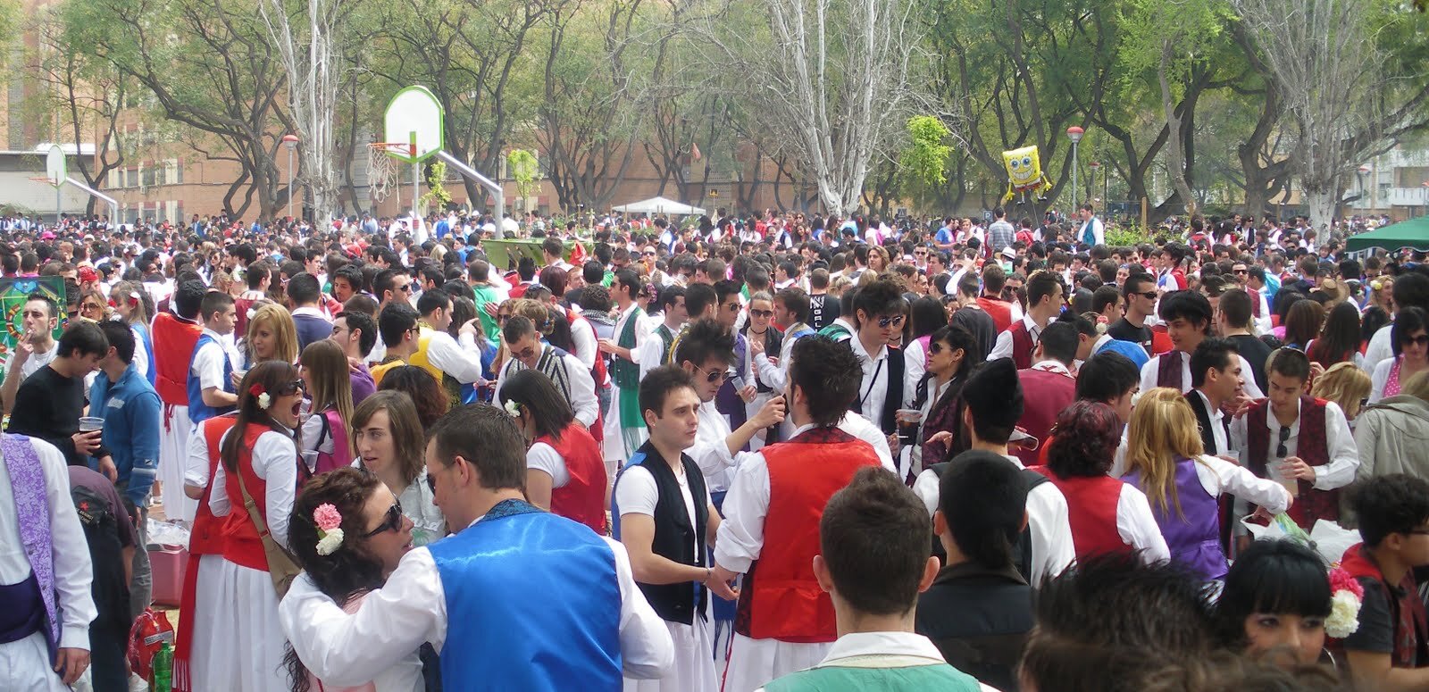 La Murcia mas joven, tweets interesantes de fiestas y organizaciones para jovenes :D