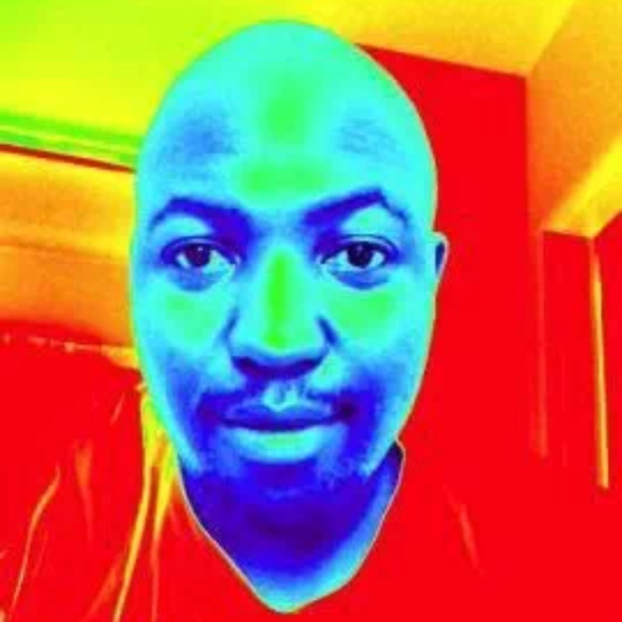 Financial Lines Specialist, Sintelum Ambassador, Average Golfer, Gunner/Arsenal fan, Buccaneer/Pirates fan, General Sports Fanatic, ROFLMAO kinda guy...