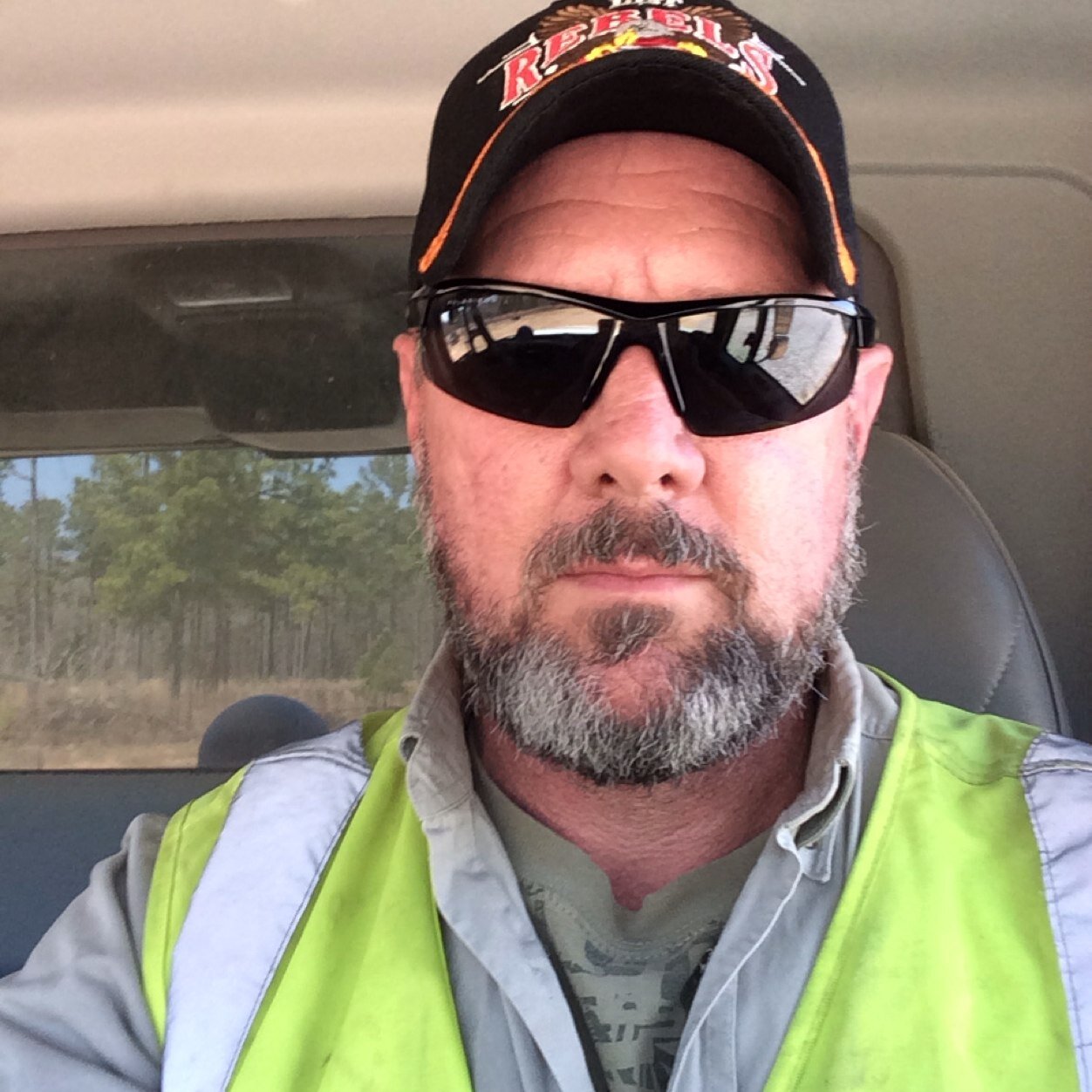 davidwplott's profile picture. Gitter done