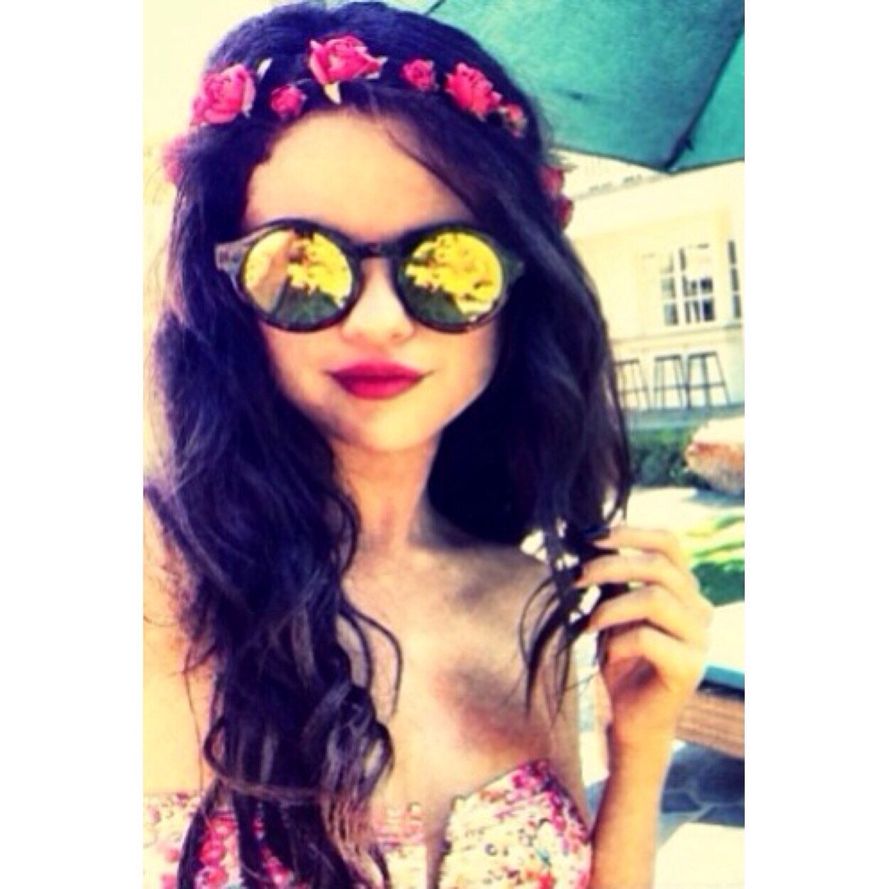 New album STARS DANCE available on iTunes - http://t.co/j2d8s0xk9C