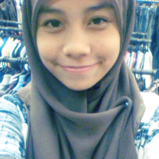Saye Nabilah Balqis ,17 Y/O..Bahau Negeri Sembilan . saya sayang adek saya .