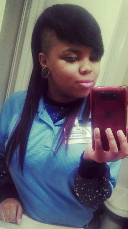 I am 20 years old && love to DANCE