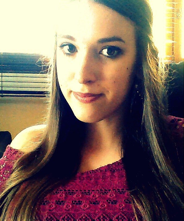 LoraTheBora's profile picture. French and Danish 3 
I love movies, design and Asia!