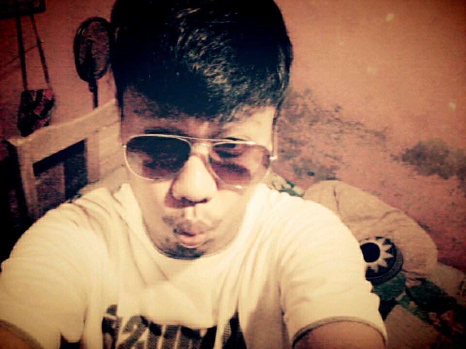echo_simatupang's profile picture. just be my self