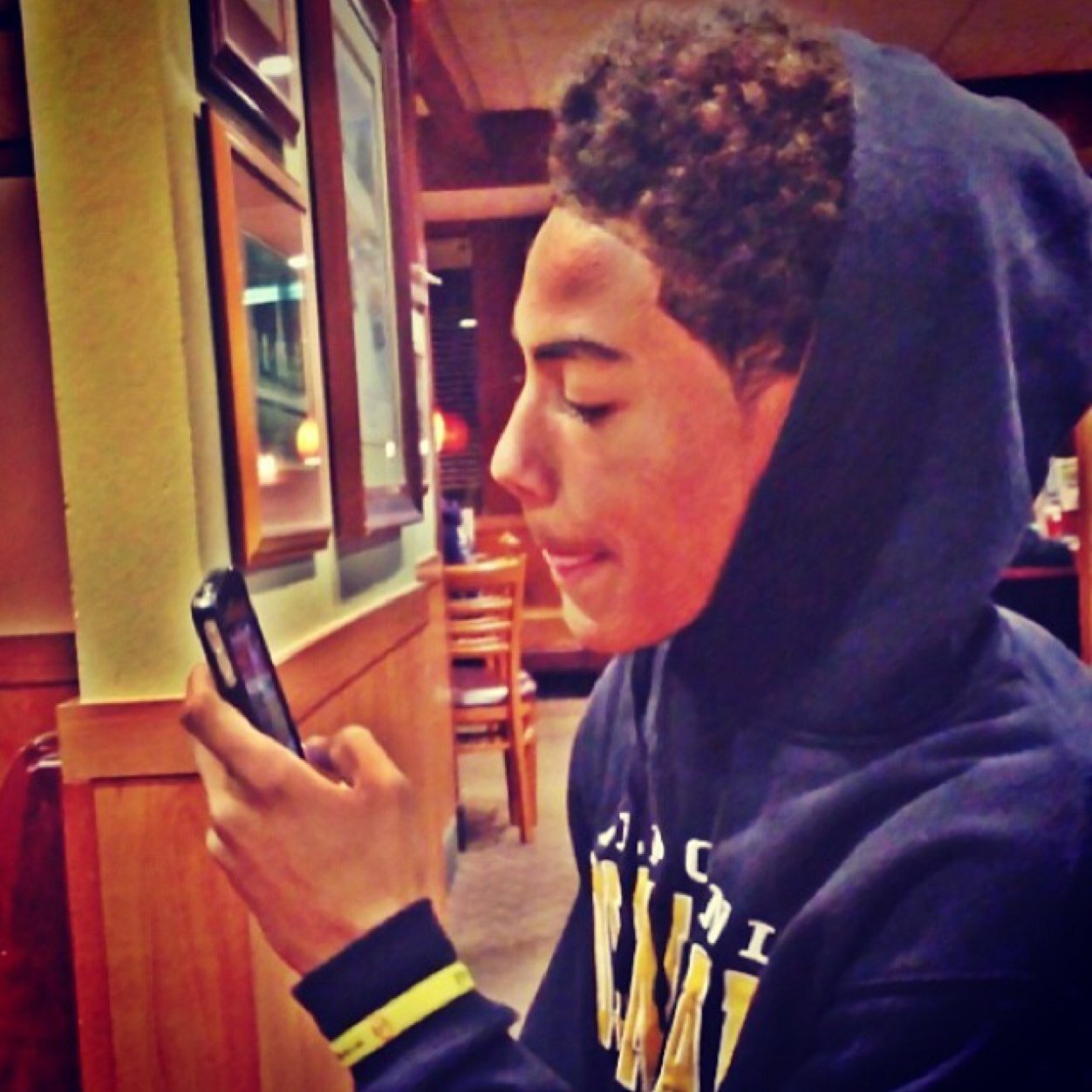 Doit4Chris's profile picture. God,Family • Upcoming Basketball Star • C.T.F.R • Blessed • CHS • #1 • Independent • Stay Focus • Stay Motivated • Black & Italian • Apr.8th • NO INSTAGRAM