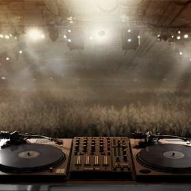Booking: fingersbomboficial@gmail.com Official Djs: @MiddleFingerDJ & @ForcellaDJ