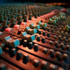 Music Producer. Contact: coreykeyz1992@gmail.com