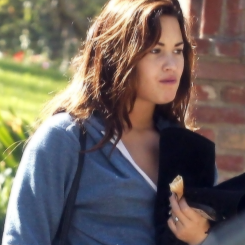 xbrilhafc's profile picture. ENTREI NA MODA DE AVALIAR FC NA ASK, POR FAVOR MANDE SEU USER PRA EU AVALIAR, VOU SER COMPLETAMENTE SINCERA!!!! E NÃO VOU DIVULGAR MEU FC! BJ