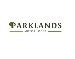 Set on expansive grounds at the southern end of Lake Taupo, Parklands Motorlodge offers very comfortable motel lodge accommodation in Turangi.