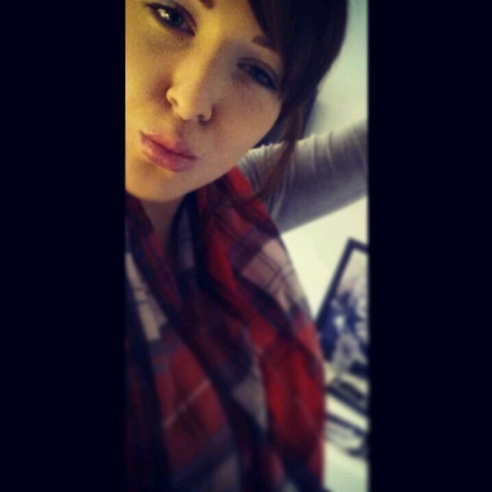 nineteen and loving life.                           Instagram- kristie_banks