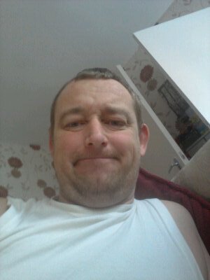 44 years young hgv recovery mechanic just starting my own business live in leeds west yorkshire . And please stop with scamming i wasn't born yesterday