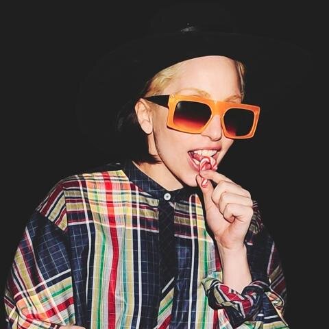 Hay un Mons†er bajo mi piel | Le doy al Grunge Art mientras sobrevivo en el Mundo Audiovisual | BTW Ball 6†10†12 | artRAVE 8†11†14 | Still finding my Kubrick