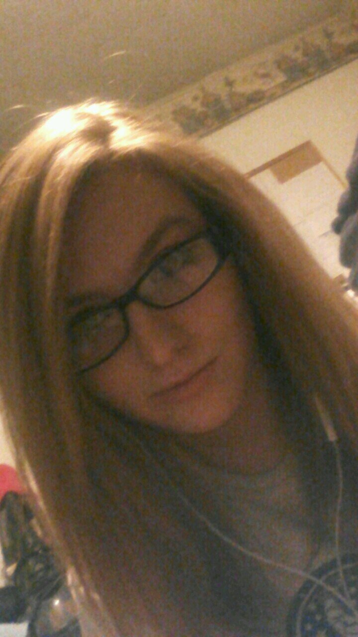 abby_nicole27's profile picture. Life is short, live it. Love is rare, grab it. Anger is bad, dump it. Fear is awful, face it. Memories are sweet, cherish it.