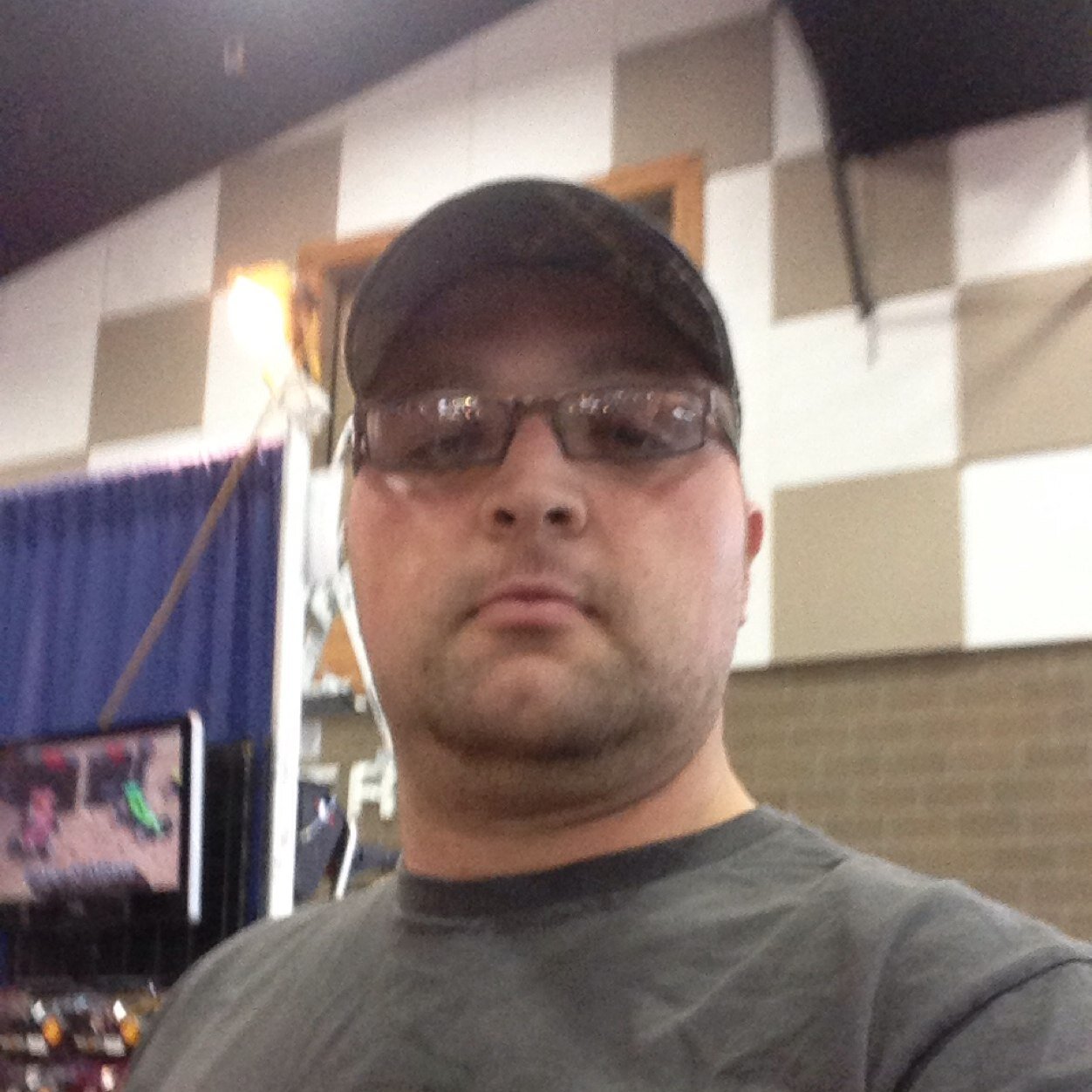 Senior Spider Killer at Devietro inc. Nerd,Apple Fanboy, Wannabee video guru.  Now with 76% more blockchain