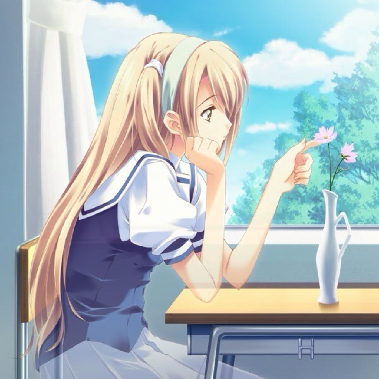 lunastar426's profile picture. 