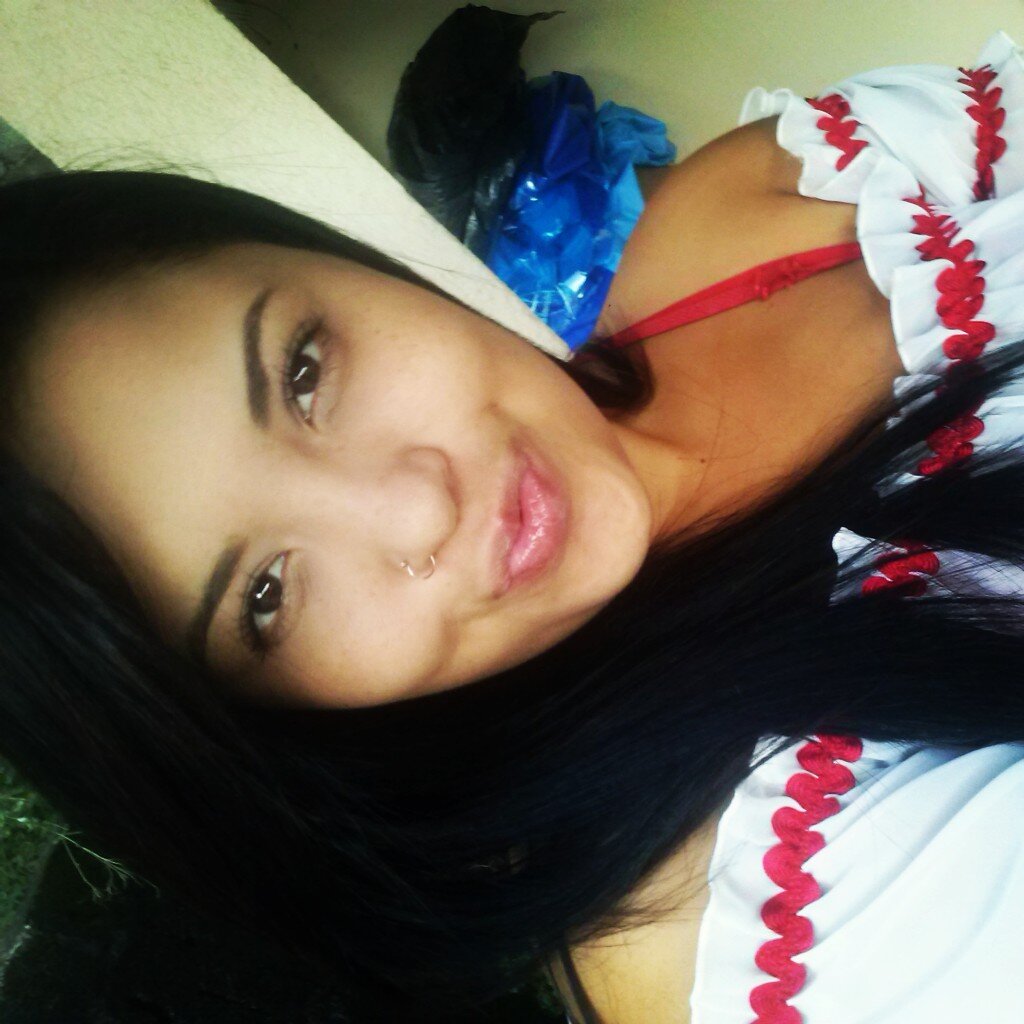 Filha de Deus . Virginiana, 18 anos .