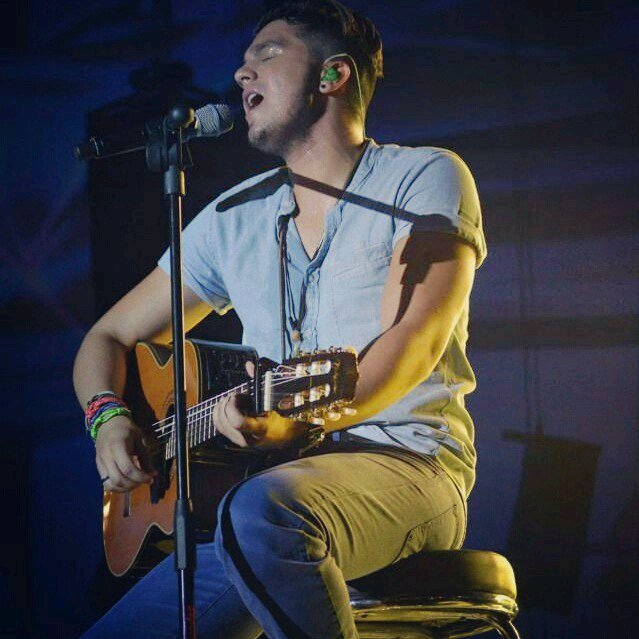 meu coraçao te pertenceu desde a primeira vez que eu ouvi sua voz ♡ @luansantana