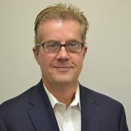 Advertising & Marketing Consultant, tested leader. Admirer of the art of #communication.
