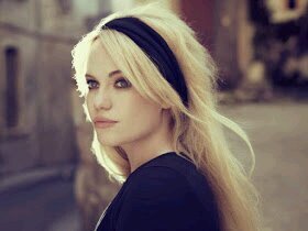 monassettes's profile picture. Quer ser divulgado?  Me siga,  favorite e dê #RT em um tweet meu . Divulgo na hora.