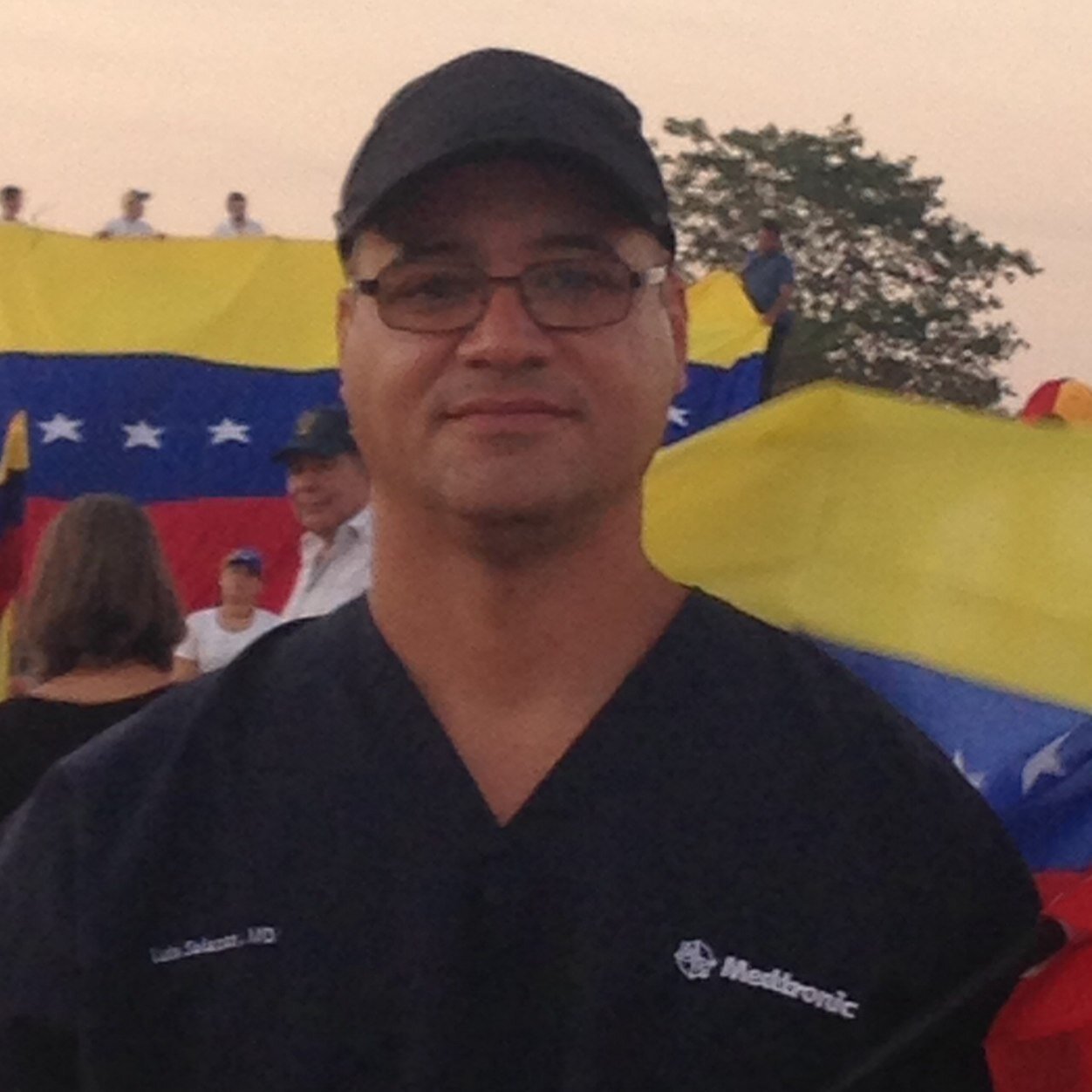 Neurocirujano Venezolano. comprometido con mi país.